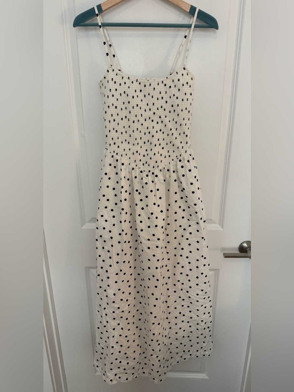 Abercrombie & Fitch Sydney Smocked Dipped Waist Midi Dress - Picture 6 of 8